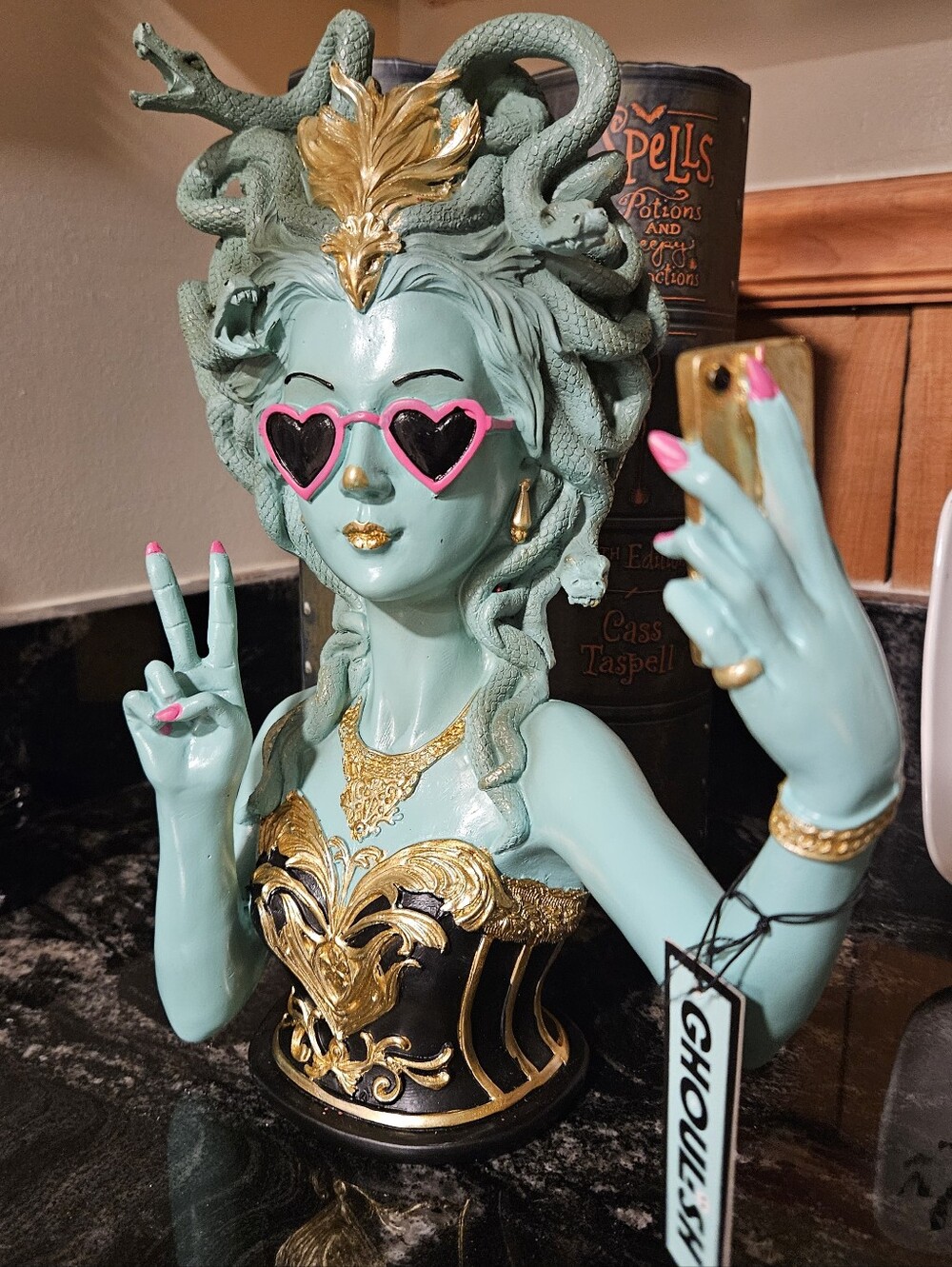 Ghoulish Medusa Selfie Bust Statue Pink Heart Sunglasses Halloween Goth Decor 12
